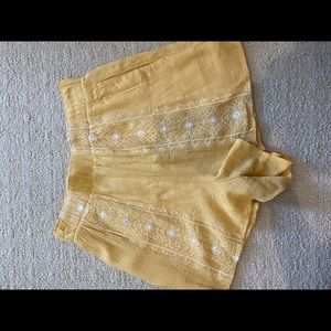 yellow shorts